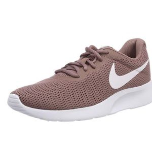Nike Tanjun shoes